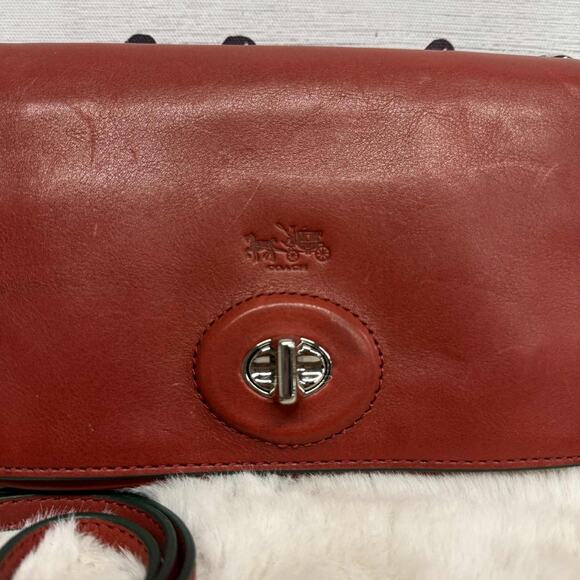 COACH Bleecker Penny Crossbody Bag Red Leather Turnlock NWT (Some Scuffing) - Picture 2 of 16